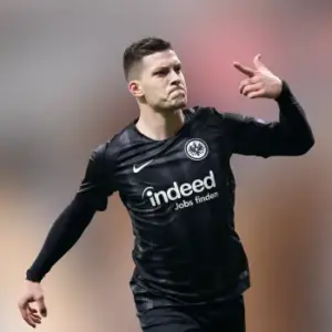 Ничья между Айнтрахтом и Вольфсбургом в 12-м туре Немецкой Бундеслиги. Итог матча 1-1