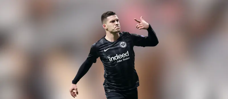 Ничья между Айнтрахтом и Вольфсбургом в 12-м туре Немецкой Бундеслиги. Итог матча 1-1