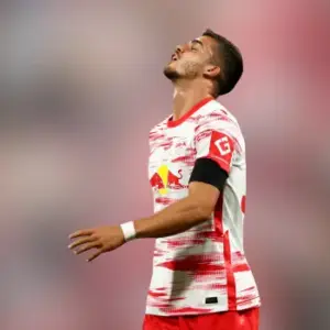 Лейпциг одержал победу над Айнтрахтом в 13-м туре Немецкой Бундеслиги. Итог матча 6-0