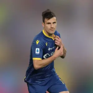 Верона одержала победу над Аталантой в 14-м туре Серии А. Итог матча 3-1