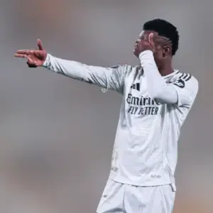 Реал Мадрид одержал победу над Алавесом в 16-м туре Ла Лиги. Итог матча 1-2