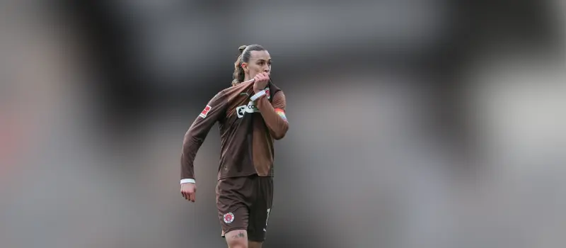 Ничья между Санкт-Паули и Гамбургом в 19-м туре Немецкой Бундеслиги. Итог матча 0-0