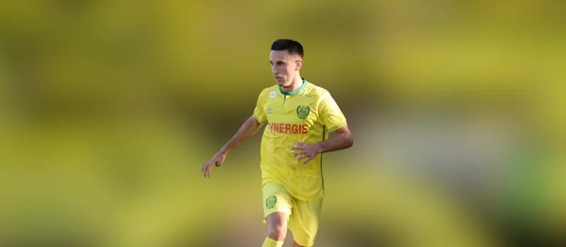 Нант одержал победу над Марселем в 17-м туре Лиги 1. Итог матча 0-2