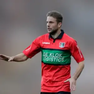 НЕК одержал победу над АЗ в 21-м туре Эредивизи. Итог матча 1-3