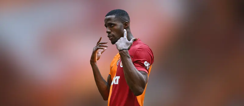 Галатасарай одержал победу над Фатих Карагюмрюком в 19-м туре Турецкой футбольной Суперлиги. Итог матча 1-3