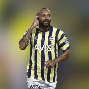 Ничья между Фенербахче и Гёзтепе в 19-м туре Турецкой футбольной Суперлиги. Итог матча 1-1