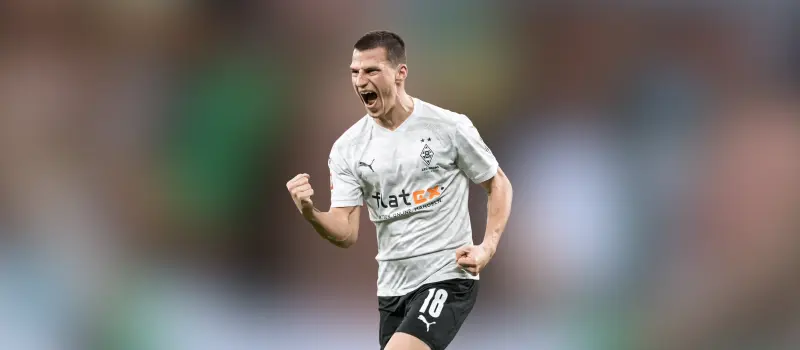 Боруссия Менхенгладбах одержала победу над Аугсбургом в 16-м туре Немецкой Бундеслиги. Итог матча 4-0