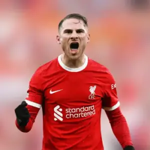 Ливерпуль одержал победу над Ноттингем Форестом в 27-м туре АПЛ. Итог матча 0-1