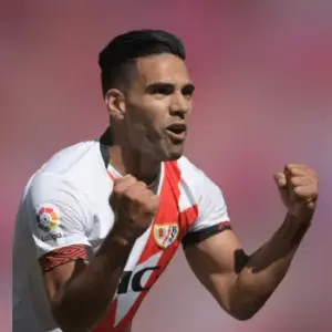 Райо Вальекано одержал победу над Мадридским Атлетико в 24-м туре Ла Лиги. Итог матча 3-0