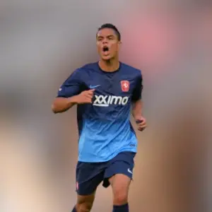 Твенте одержал победу над Херенвеном в 22-м туре Эредивизи. Итог матча 5-0