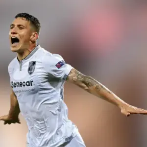 Витория Гимарайнш одержала победу над Эштрелой в 22-м туре Примейры. Итог матча 2-1