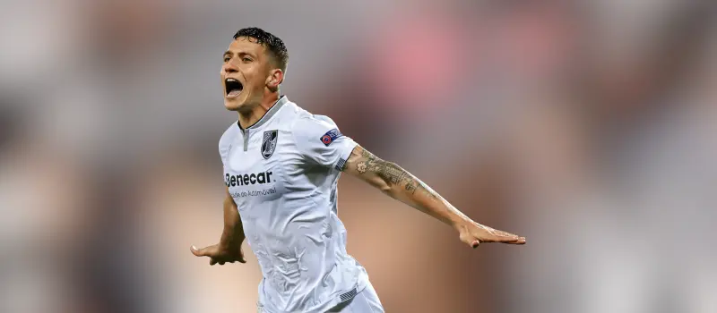 Витория Гимарайнш одержала победу над Эштрелой в 22-м туре Примейры. Итог матча 2-1