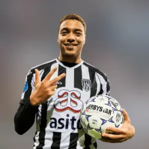 Хераклес одержал победу над Фортуной Ситтард в 21-м туре Эредивизи. Итог матча 2-1