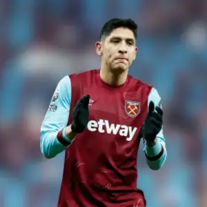 Вест Хэм Юнайтед одержал победу над Бернли в 25-м туре АПЛ. Итог матча 0-2