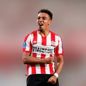 ПСВ одержал победу над Хераклесом в 25-м туре Эредивизи. Итог матча 1-3