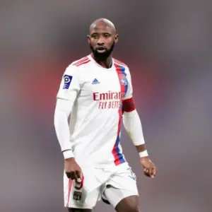 Лион одержал победу над Нантом в 21-м туре Лиги 1. Итог матча 0-1