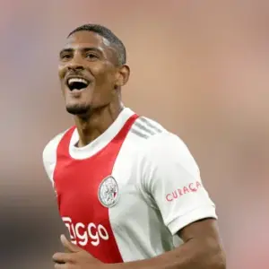 Аякс одержал победу над Фортуной Ситтард в 23-м туре Эредивизи. Итог матча 4-1