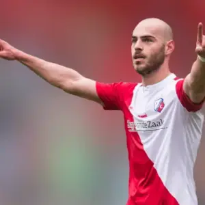 Утрехт одержал победу над Гоу Эхед Иглс в 28-м туре Эредивизи. Итог матча 2-0