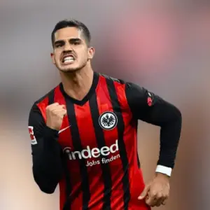 Айнтрахт одержал победу над Хайденхаймом в 26-м туре Немецкой Бундеслиги. Итог матча 1-0