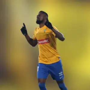 Эшторил одержал победу над Насьоналом в 26-м туре Примейры. Итог матча 0-1