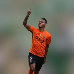 Риу Аве одержал победу над Эштрелой в 26-м туре Примейры. Итог матча 2-1