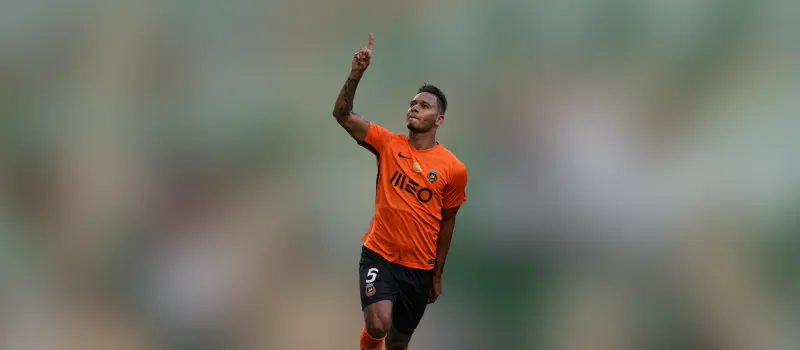 Риу Аве одержал победу над Эштрелой в 26-м туре Примейры. Итог матча 2-1