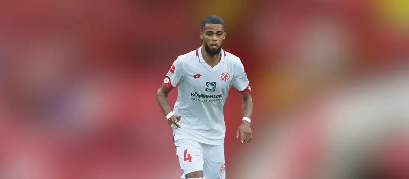 Ничья между Майнцом и Штутгартом в 25-м туре Немецкой Бундеслиги. Итог матча 2-2