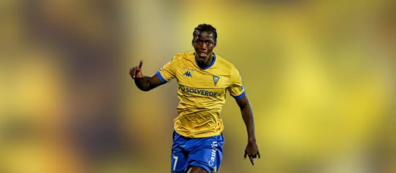 Ничья между Эшторилом и Каза Пией в 25-м туре Примейры. Итог матча 0-0