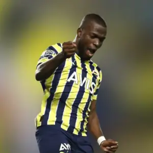 Фенербахче одержал победу над Газиантепом в 27-м туре Турецкой футбольной Суперлиги. Итог матча 4-1