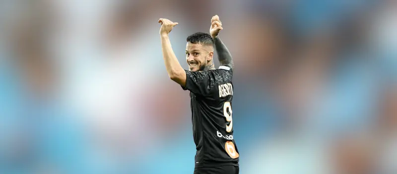 Марсель одержал победу над Лионом в 24-м туре Лиги 1. Итог матча 3-2