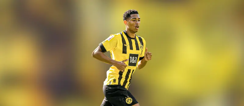 Боруссия Дортмунд одержала победу над Аугсбургом в 26-м туре Немецкой Бундеслиги. Итог матча 2-0