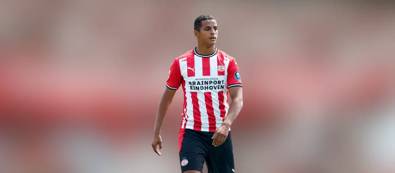 ПСВ одержал победу над ПЕК Зволле в 31-м туре Эредивизи. Итог матча 6-1