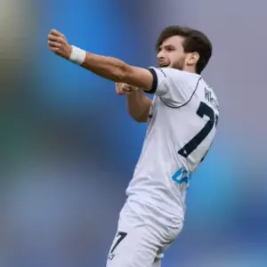 Наполи одержал победу над Кремонезе в 34-м туре Серии А. Итог матча 4-0