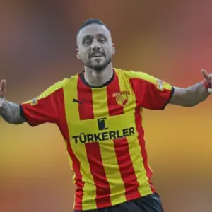 Гёзтепе одержал победу над Генчлербирлиги в 28-м туре Турецкой футбольной Суперлиги. Итог матча 0-2