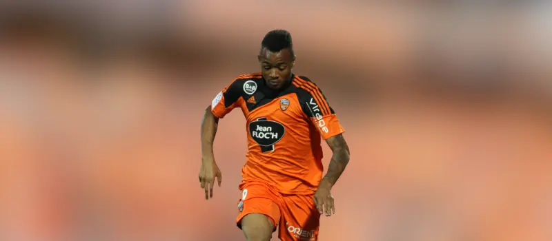 Лорьян одержал победу над Марселем в 30-м туре Лиги 1. Итог матча 2-0