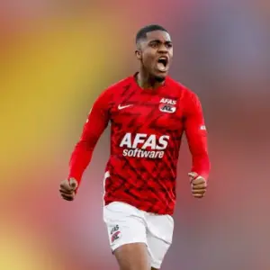 АЗ одержал победу над Херенвеном в 30-м туре Эредивизи. Итог матча 3-0