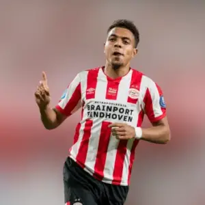 ПСВ одержал победу над Утрехтом в 29-м туре Эредивизи. Итог матча 4-3