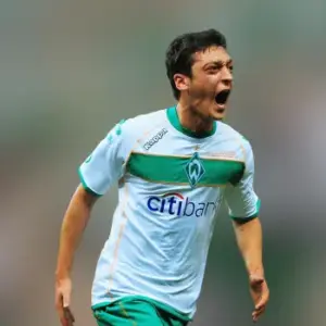 Вердер одержал победу над Гамбургом в 30-м туре Немецкой Бундеслиги. Итог матча 3-1