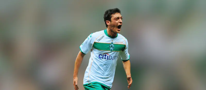 Вердер одержал победу над Гамбургом в 30-м туре Немецкой Бундеслиги. Итог матча 3-1