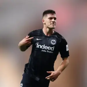 Айнтрахт одержал победу над Вольфсбургом в 29-м туре Немецкой Бундеслиги. Итог матча 1-2