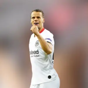 Ничья между Айнтрахтом и Кёльном в 28-м туре Немецкой Бундеслиги. Итог матча 2-2