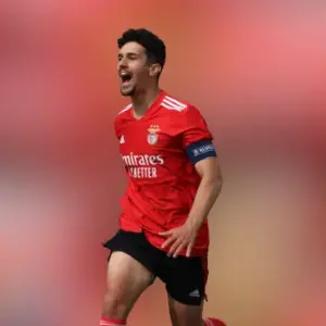 Бенфика одержала победу над Спортингом в 30-м туре Примейры. Итог матча 1-2