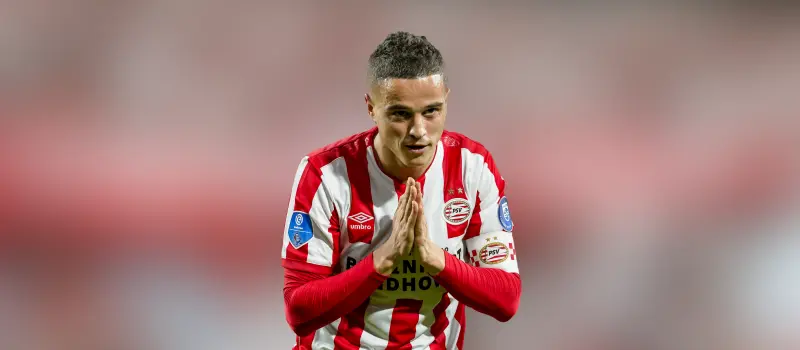 ПСВ одержал победу над Спартой в 30-м туре Эредивизи. Итог матча 0-2